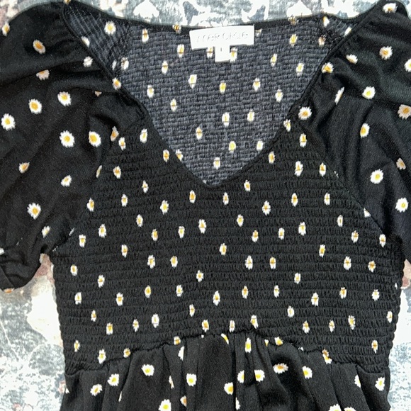 Inner Circle Daisy Top - Picture 3 of 6